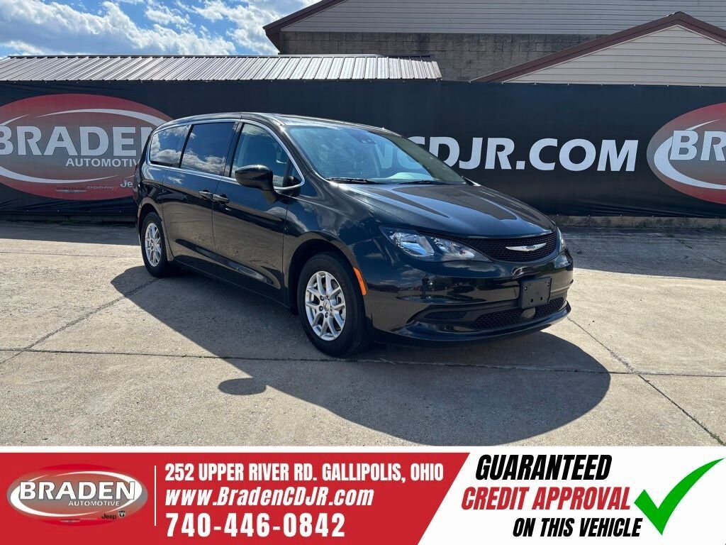 2023 CHRYSLER Voyager