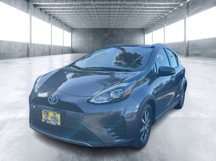 2018 TOYOTA Prius