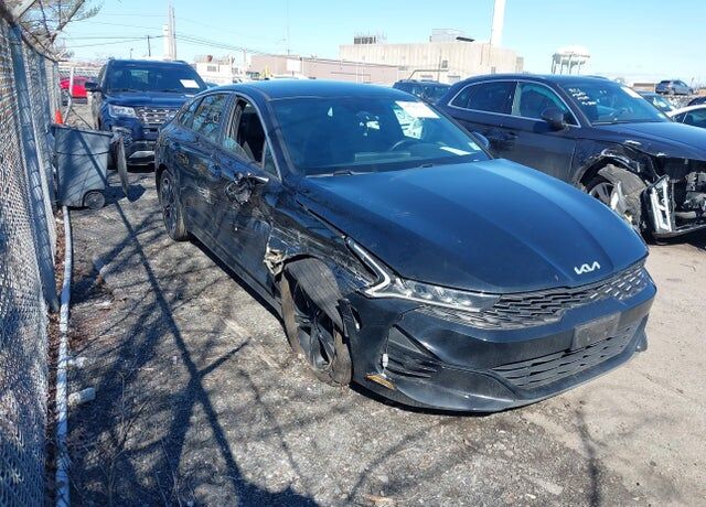 2022 KIA K5