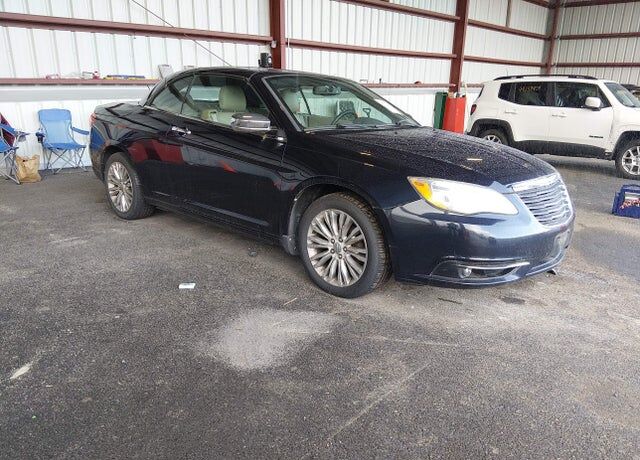 2011 CHRYSLER 200