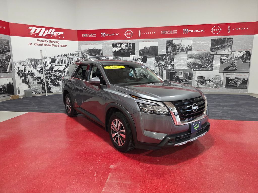 2023 NISSAN Pathfinder