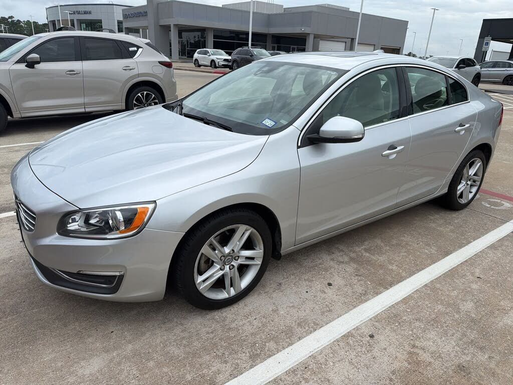 2015 VOLVO S60