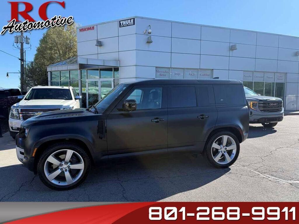 2024 LAND ROVER Defender