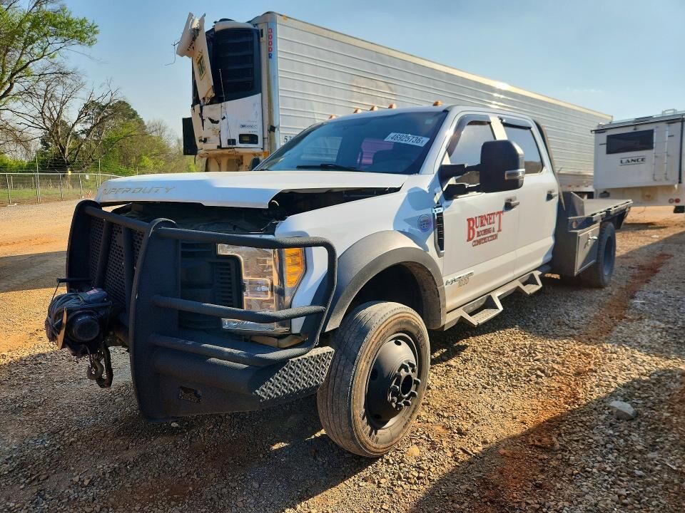 2017 FORD F-550