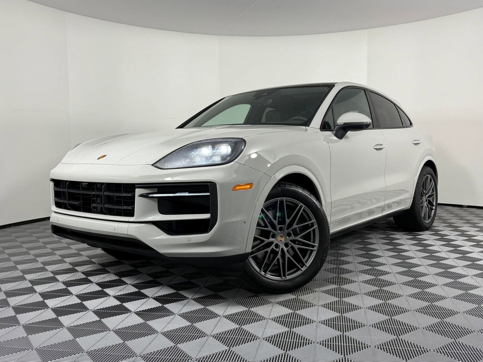 2026 PORSCHE Cayenne