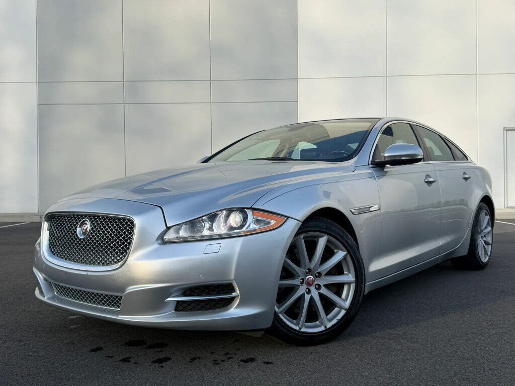 2015 JAGUAR XJ
