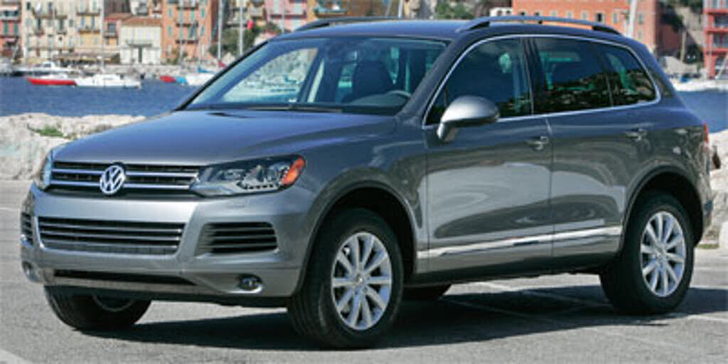 2012 VOLKSWAGEN Touareg