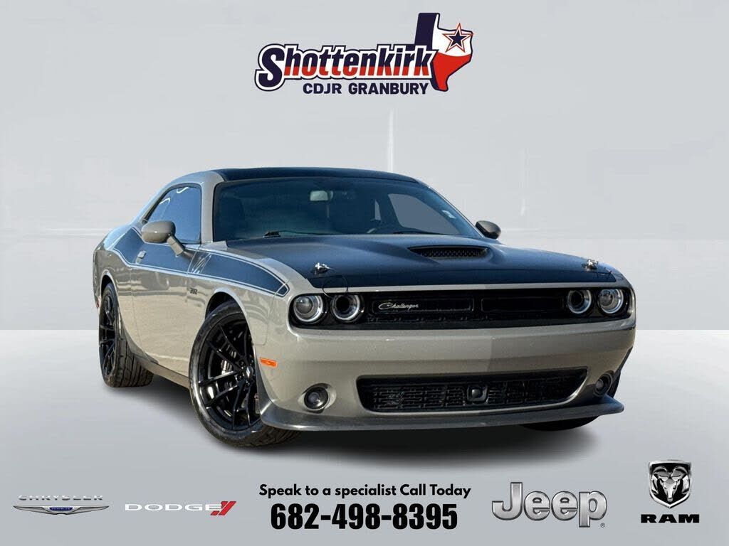 2017 DODGE Challenger