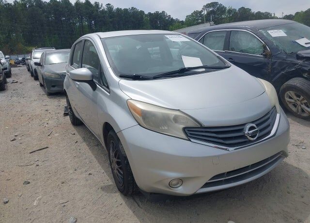 2015 NISSAN Versa