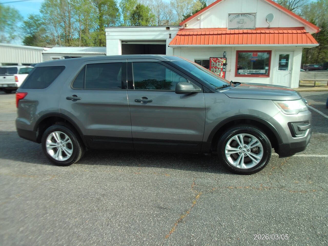 2017 FORD Explorer