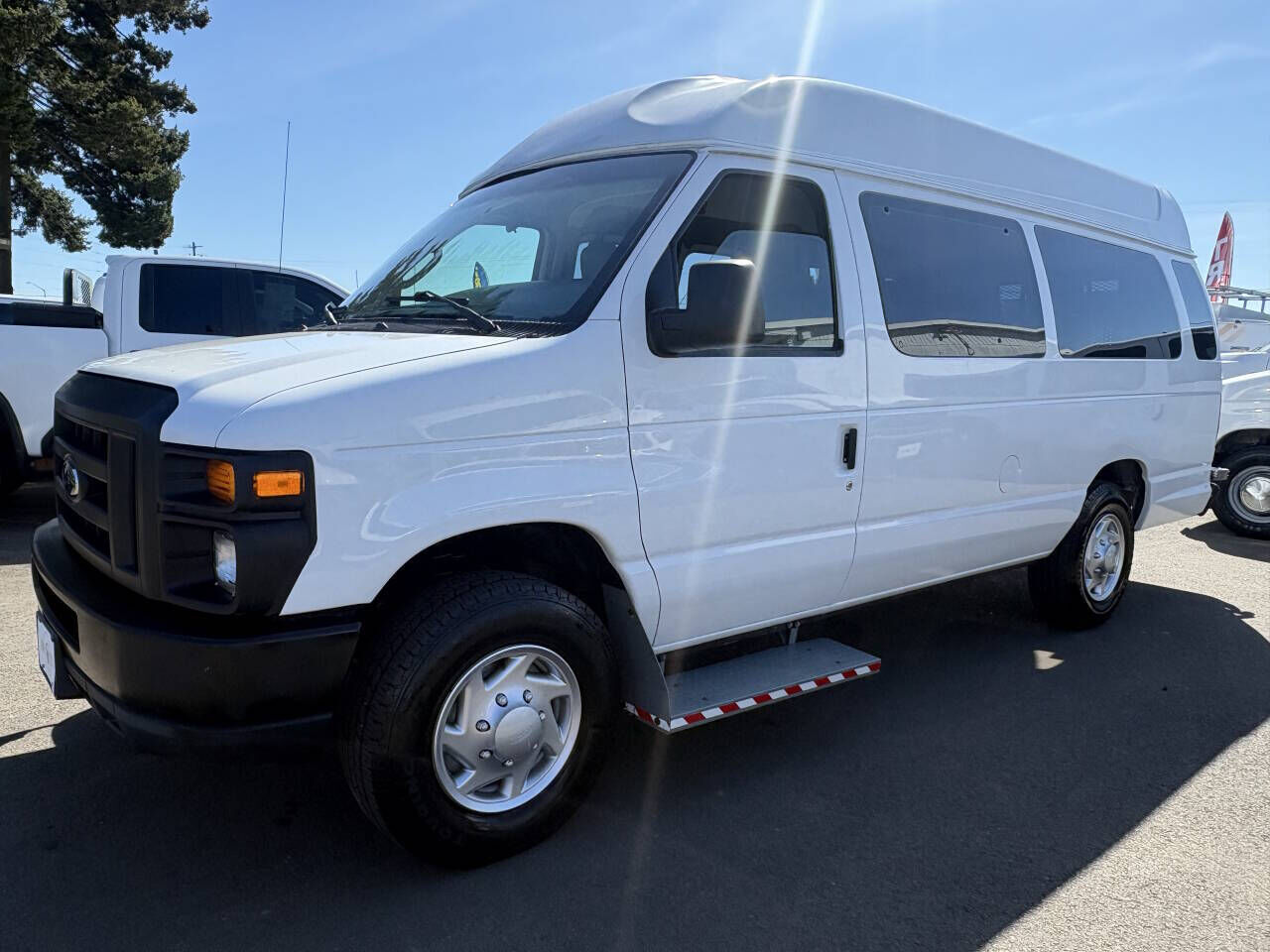 2014 FORD E-250