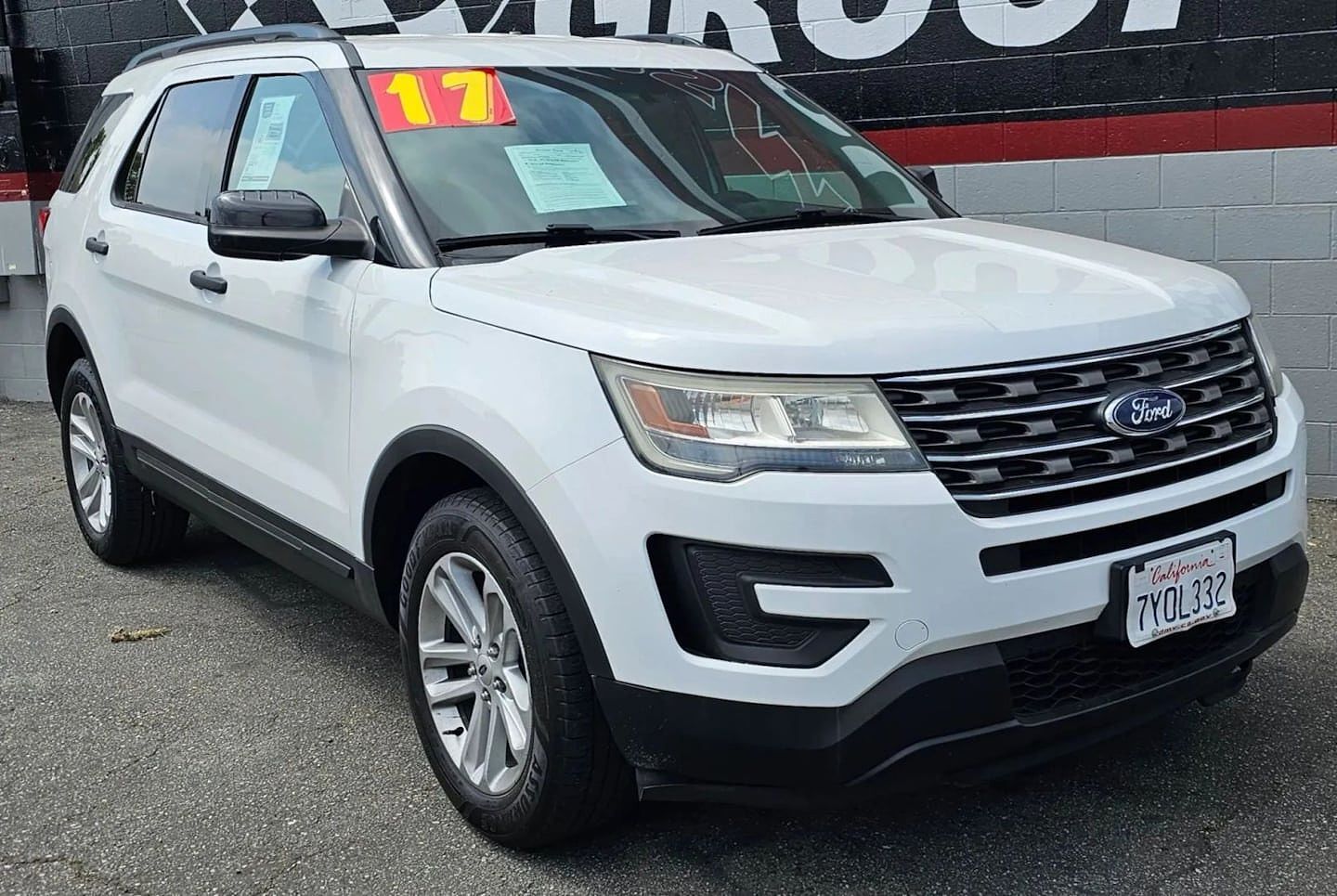 2017 FORD Explorer