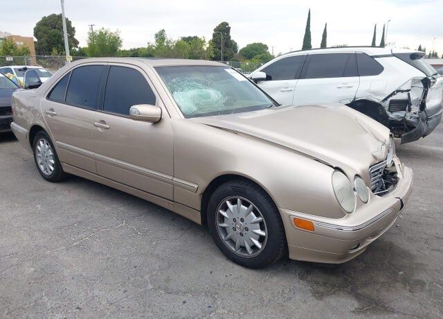 2000 MERCEDES-BENZ E-Class