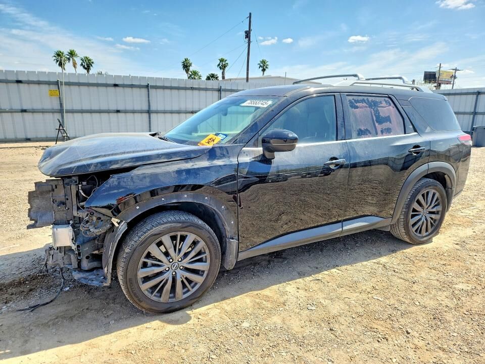 2022 NISSAN Pathfinder