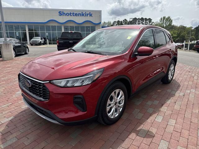 2023 FORD Escape
