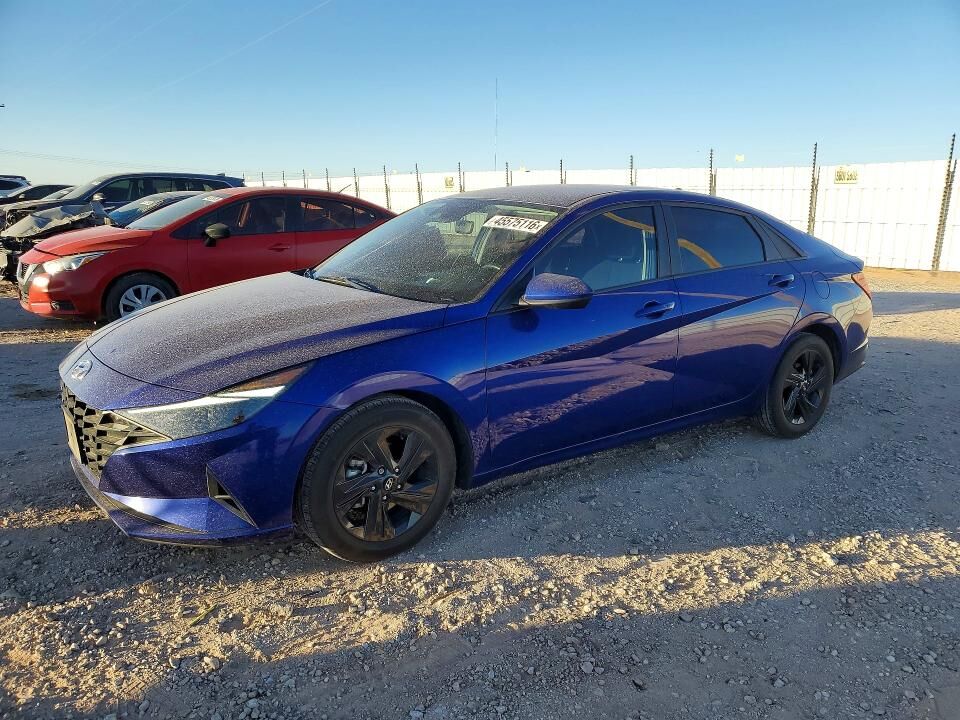 2022 HYUNDAI Elantra