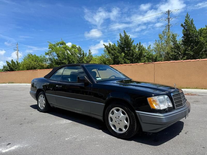 1995 MERCEDES-BENZ E-Class