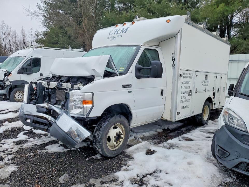 2019 FORD E-350