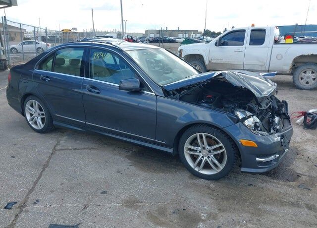 2013 MERCEDES-BENZ C-Class