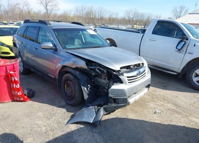 2011 SUBARU Outback