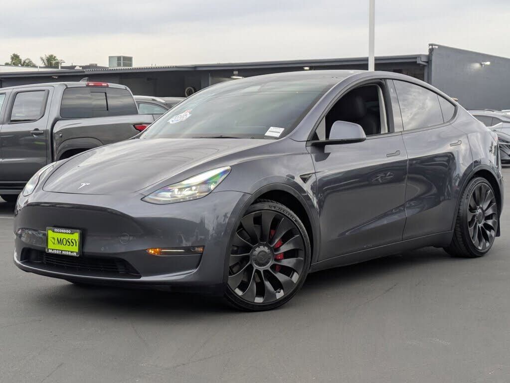 2022 TESLA Model Y