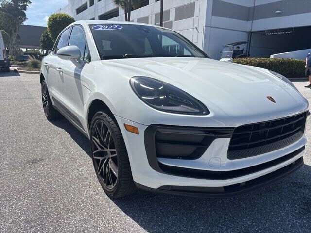 2022 PORSCHE Macan