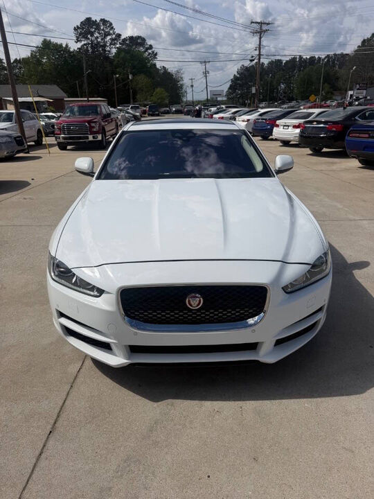 2019 JAGUAR XE
