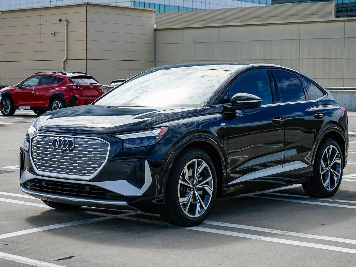 2024 AUDI Q4