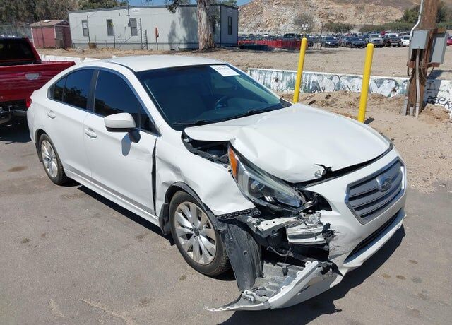 2017 SUBARU Legacy
