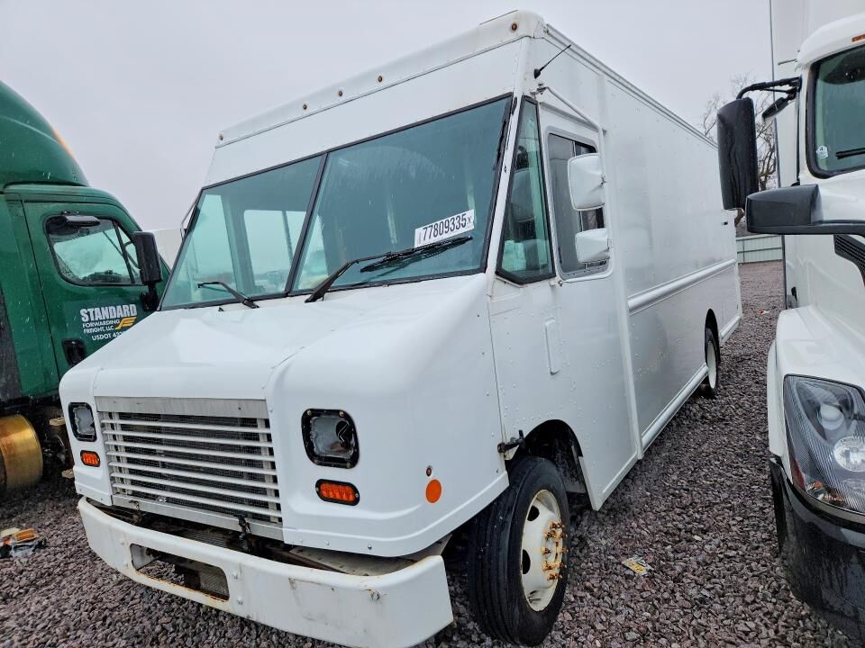 2015 FORD Commercial Chassis