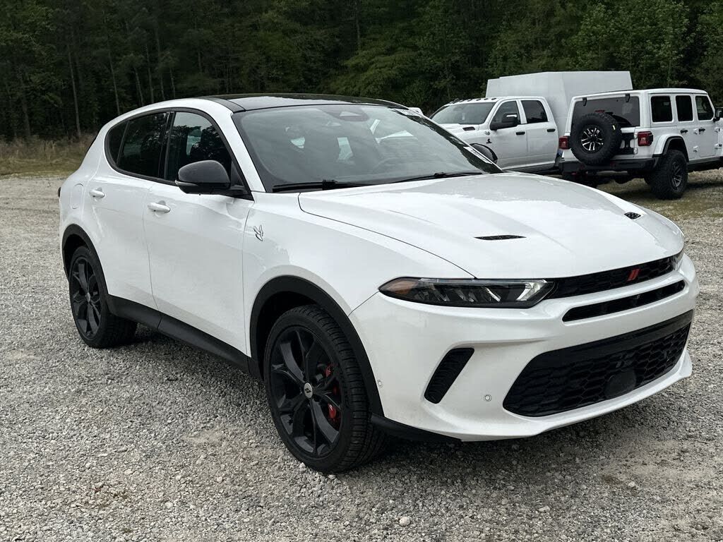 2025 DODGE HORNET