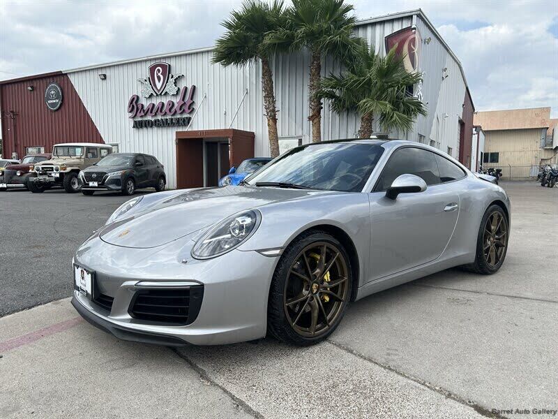 2017 PORSCHE 911