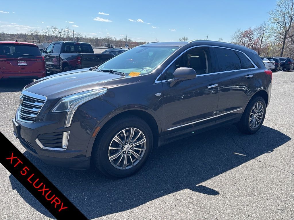 2017 CADILLAC XT5