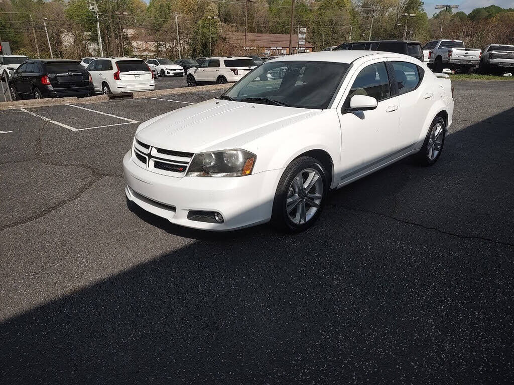 2013 DODGE Avenger