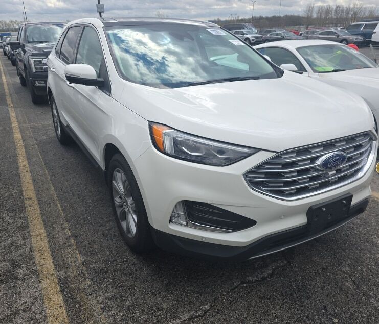2022 FORD Edge