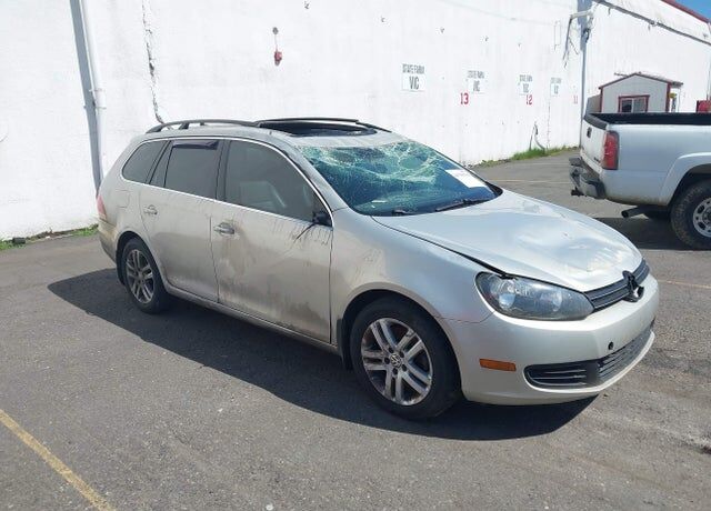 2010 VOLKSWAGEN Jetta Wagon