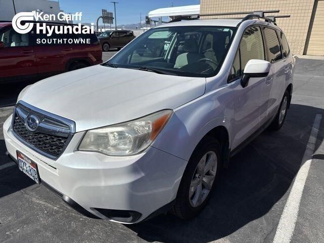 2014 SUBARU Forester