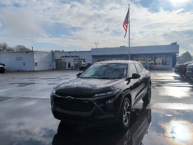 2024 CHEVROLET Trax