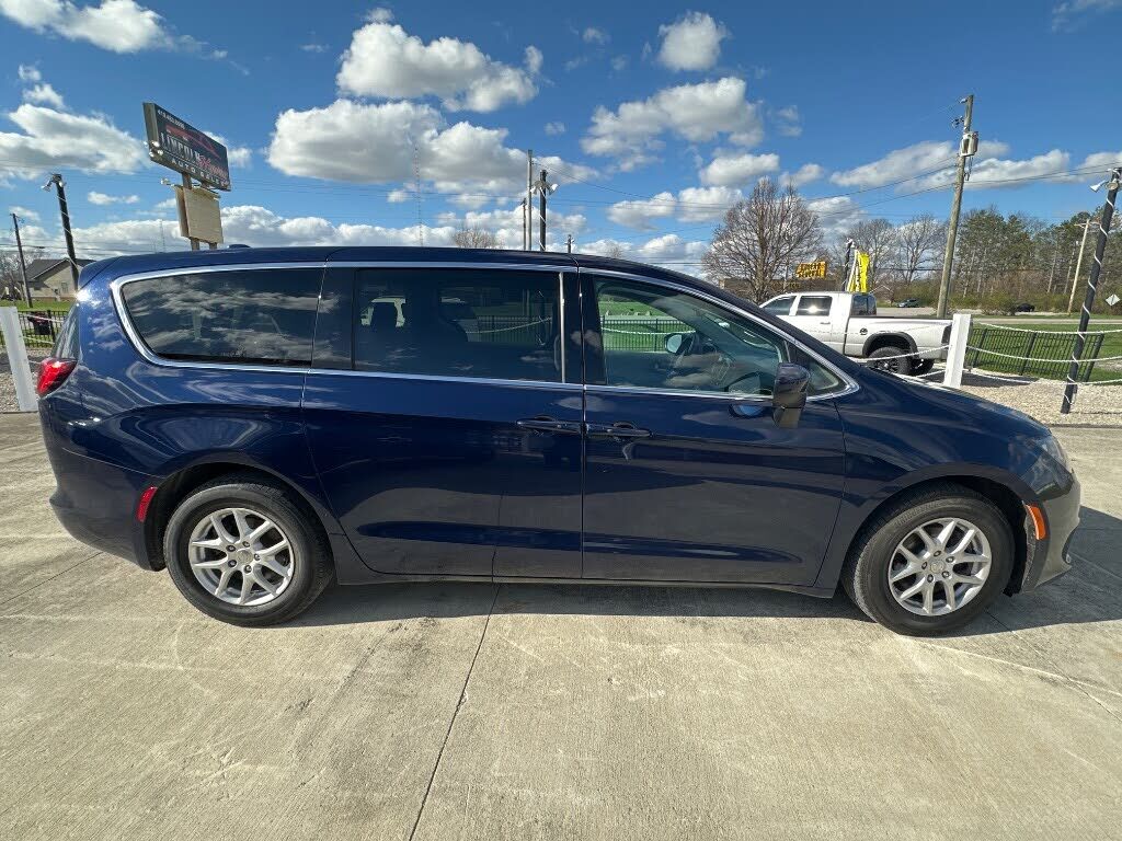 2017 CHRYSLER Pacifica