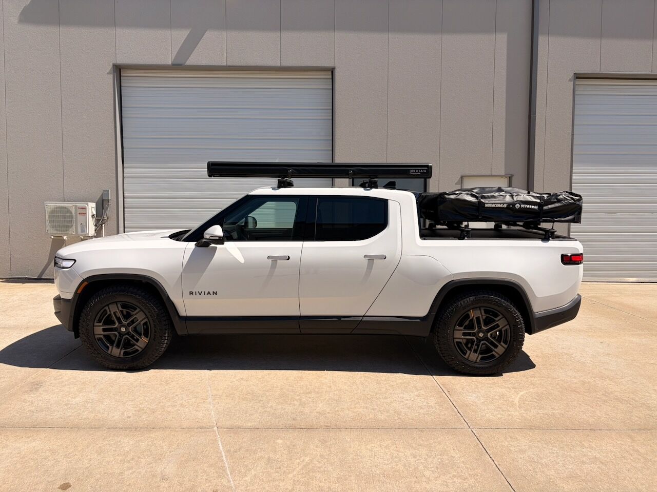 2026 RIVIAN R1T