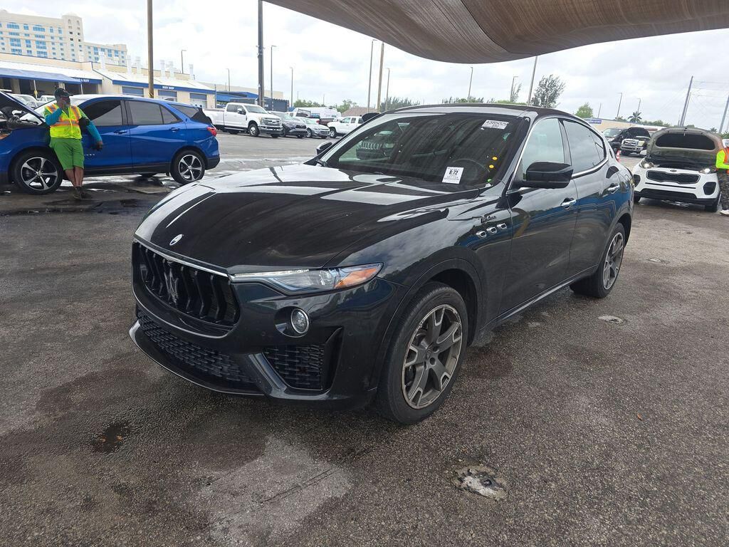 2023 MASERATI Levante