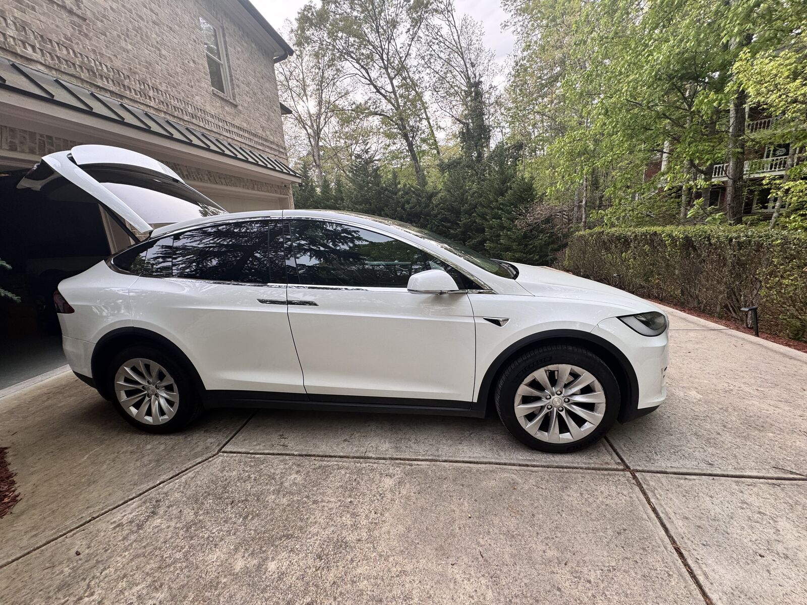 2019 TESLA Model X