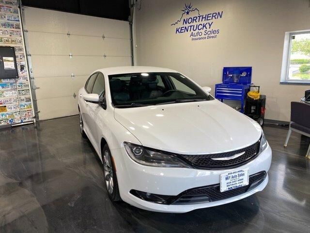 2016 CHRYSLER 200