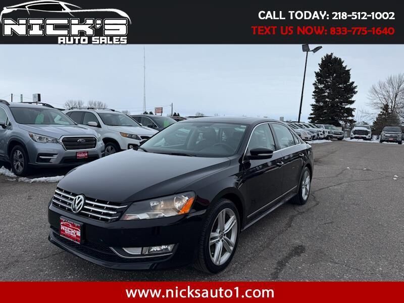 2013 VOLKSWAGEN Passat