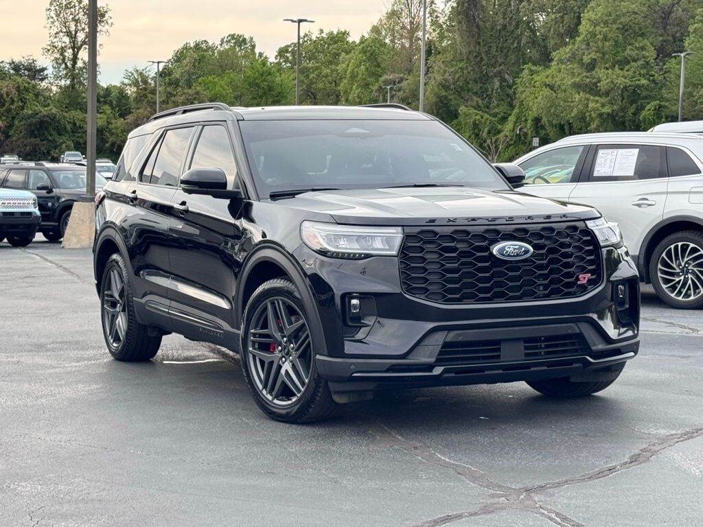 2025 FORD Explorer