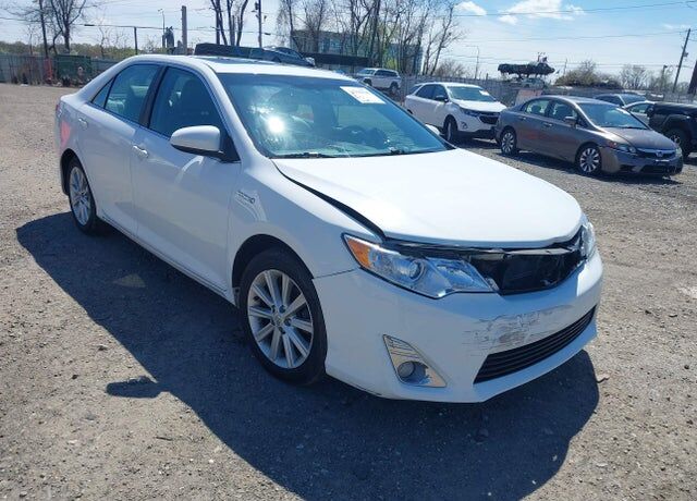 2013 TOYOTA Camry