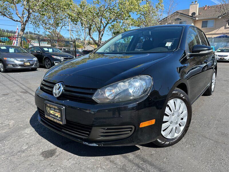 2013 VOLKSWAGEN Golf