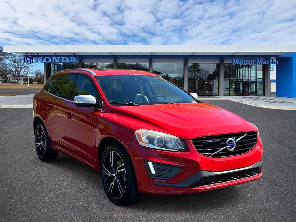 2017 VOLVO XC60