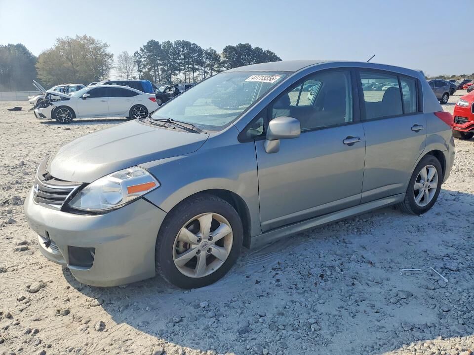 2011 NISSAN Versa