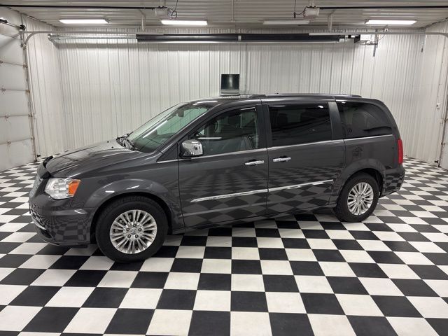 2015 CHRYSLER Town and Country